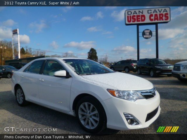 2012 Toyota Camry XLE in Super White
