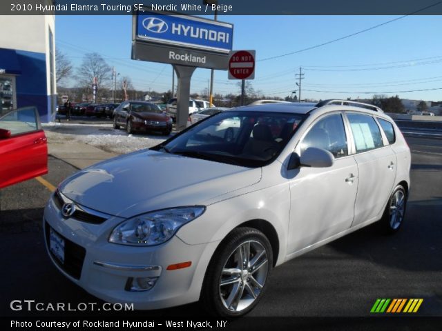 2010 Hyundai Elantra Touring SE in Nordic White