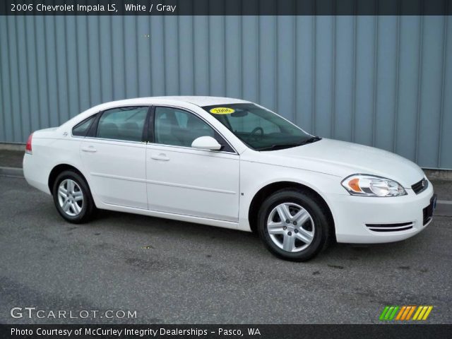 2006 Chevrolet Impala LS in White