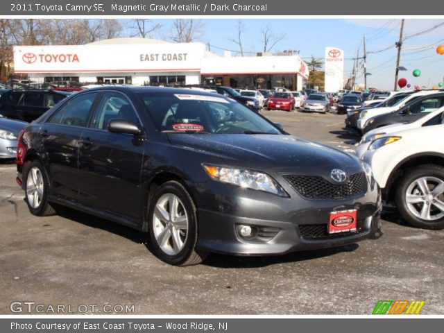 2011 Toyota Camry SE in Magnetic Gray Metallic