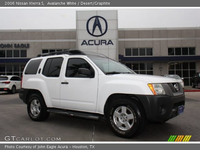 2006 Nissan Xterra S in Avalanche White