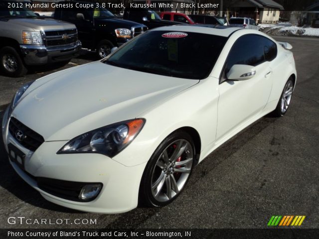 2012 Hyundai Genesis Coupe 3.8 Track in Karussell White