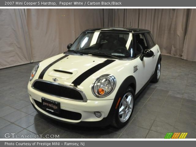 2007 Mini Cooper S Hardtop in Pepper White