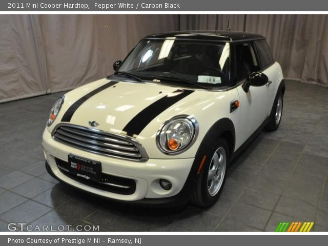 2011 Mini Cooper Hardtop in Pepper White