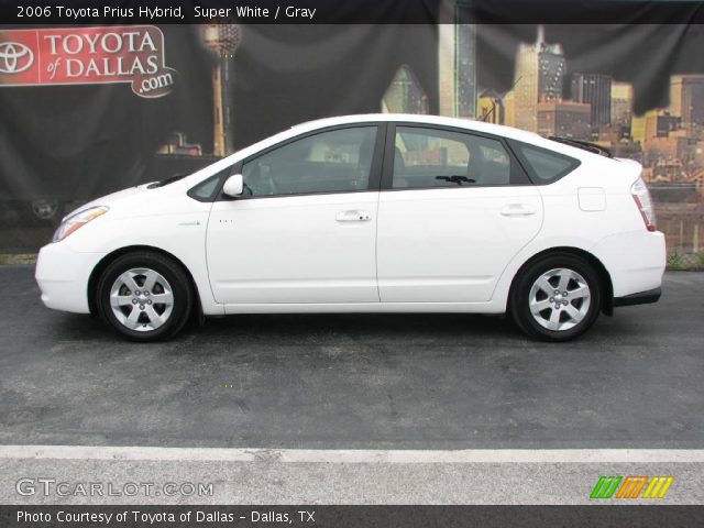2006 Toyota Prius Hybrid in Super White