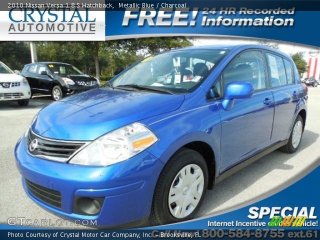 2010 Nissan Versa 1.8 S Hatchback in Metallic Blue