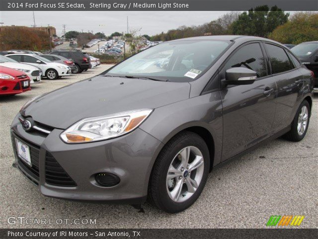 2014 Ford Focus SE Sedan in Sterling Gray