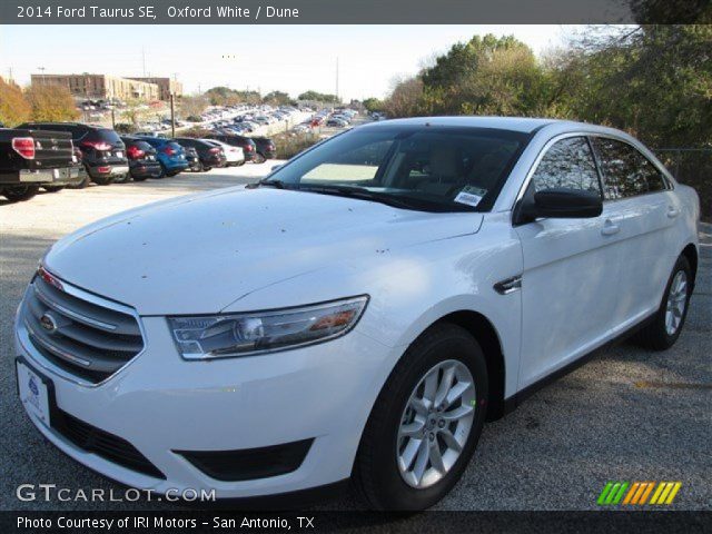2014 Ford Taurus SE in Oxford White