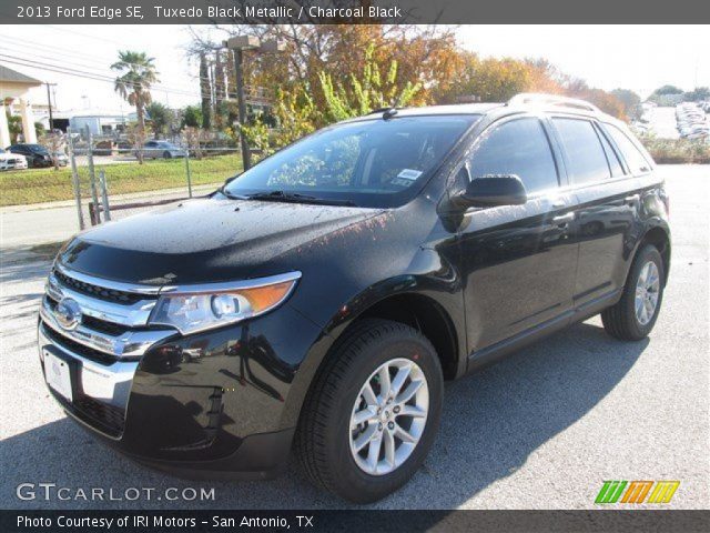 2013 Ford Edge SE in Tuxedo Black Metallic