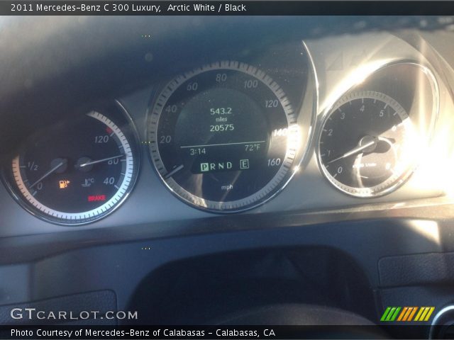 2011 Mercedes-Benz C 300 Luxury in Arctic White