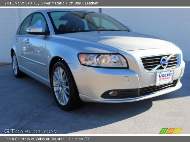 2011 Volvo S40 T5 in Silver Metallic