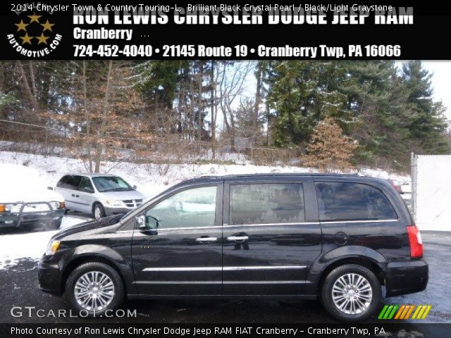 2014 Chrysler Town & Country Touring-L in Brilliant Black Crystal Pearl