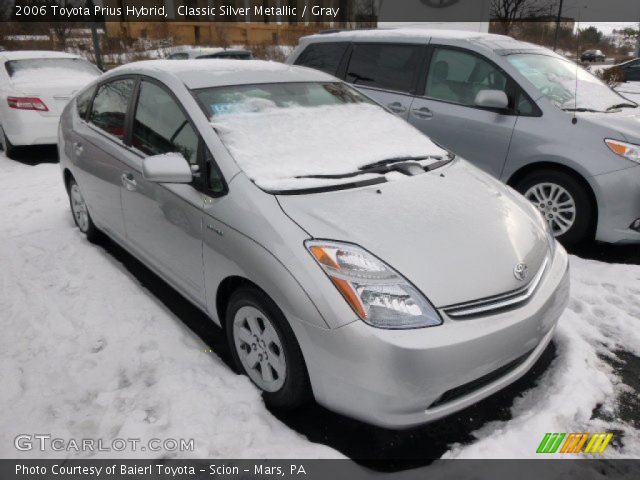 2006 Toyota Prius Hybrid in Classic Silver Metallic