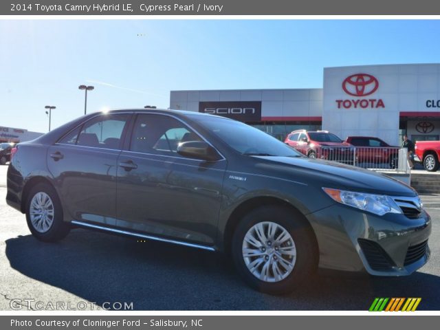 2014 Toyota Camry Hybrid LE in Cypress Pearl