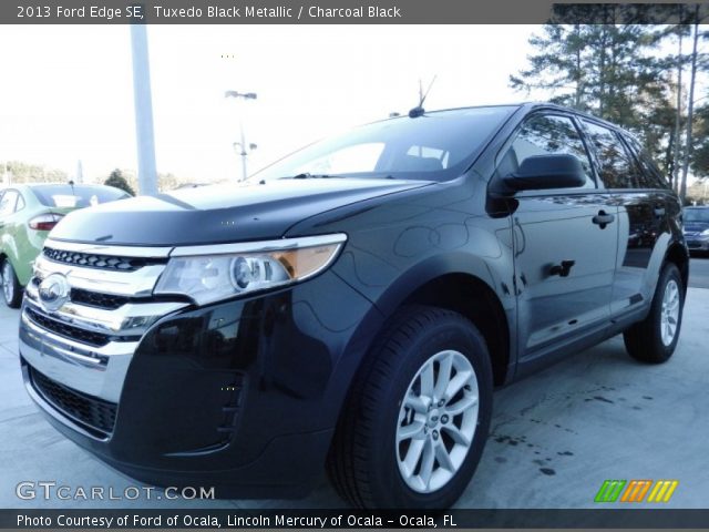 2013 Ford Edge SE in Tuxedo Black Metallic