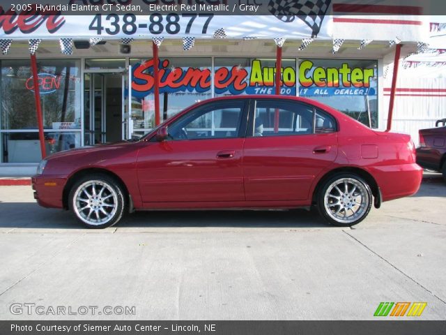 2005 Hyundai Elantra GT Sedan in Electric Red Metallic