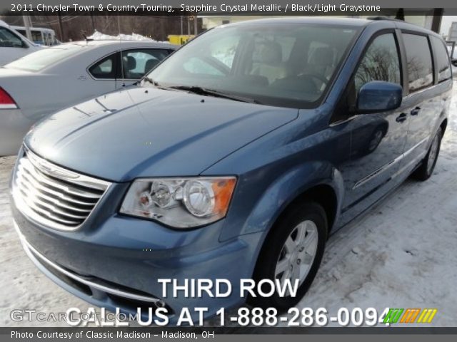 2011 Chrysler Town & Country Touring in Sapphire Crystal Metallic