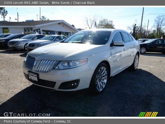 2009 Lincoln MKS AWD Sedan in White Suede