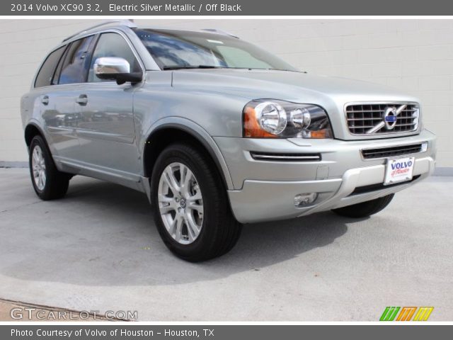 2014 Volvo XC90 3.2 in Electric Silver Metallic