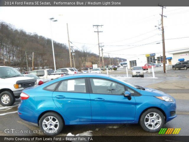 2014 Ford Fiesta SE Sedan in Performance Blue