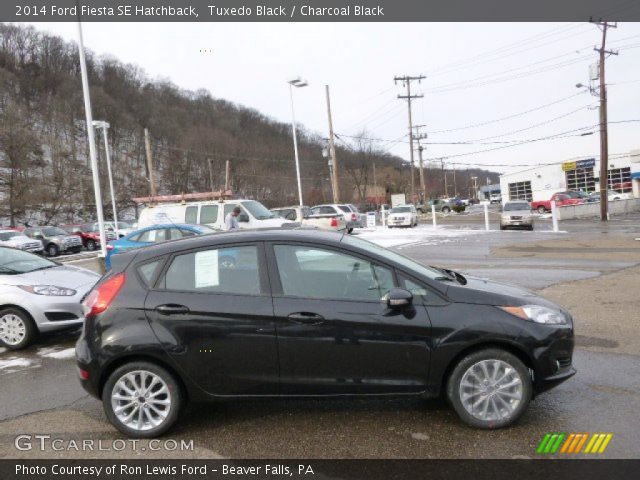 2014 Ford Fiesta SE Hatchback in Tuxedo Black
