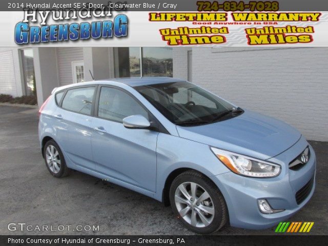 2014 Hyundai Accent SE 5 Door in Clearwater Blue