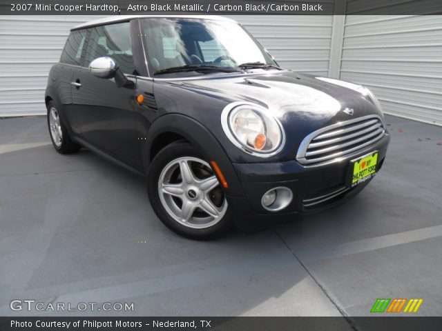 2007 Mini Cooper Hardtop in Astro Black Metallic