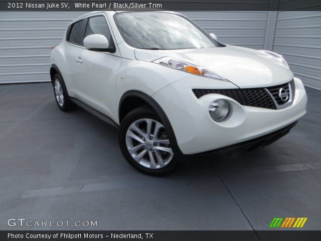 2012 Nissan Juke SV in White Pearl