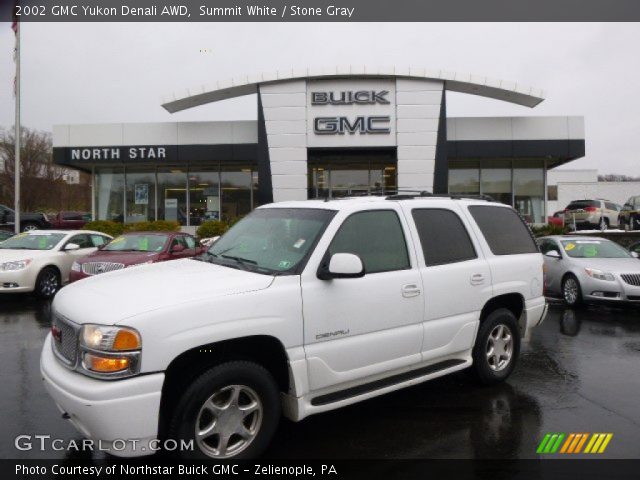 2002 GMC Yukon Denali AWD in Summit White
