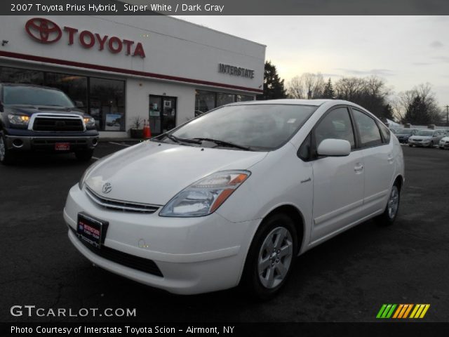 2007 Toyota Prius Hybrid in Super White
