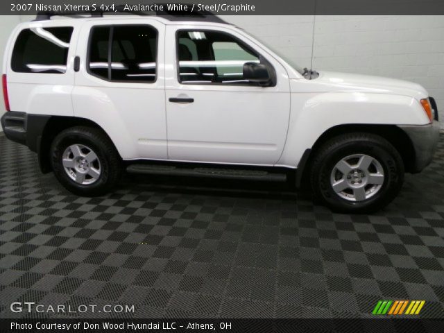 2007 Nissan Xterra S 4x4 in Avalanche White
