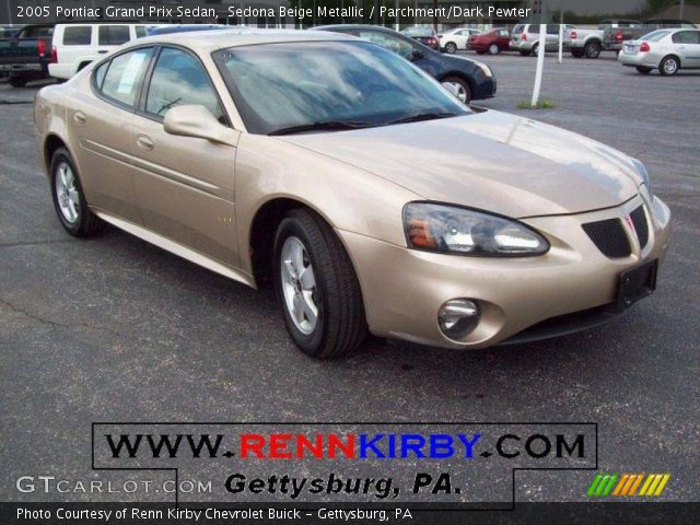 2005 Pontiac Grand Prix Sedan in Sedona Beige Metallic