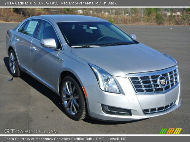 2014 Cadillac XTS Luxury FWD in Radiant Silver Metallic