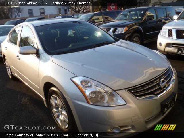 2010 Nissan Altima 2.5 S in Radiant Silver