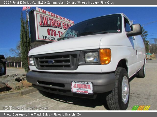 2007 Ford E Series Van E150 Commercial in Oxford White