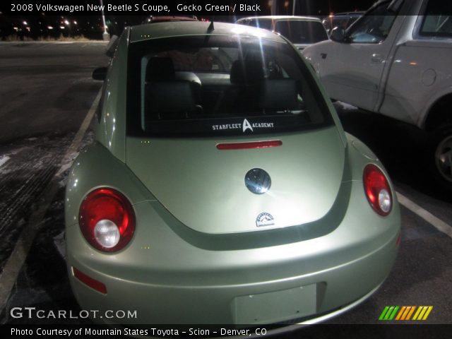 2008 Volkswagen New Beetle S Coupe in Gecko Green