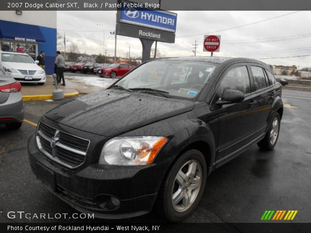2007 Dodge Caliber SXT in Black