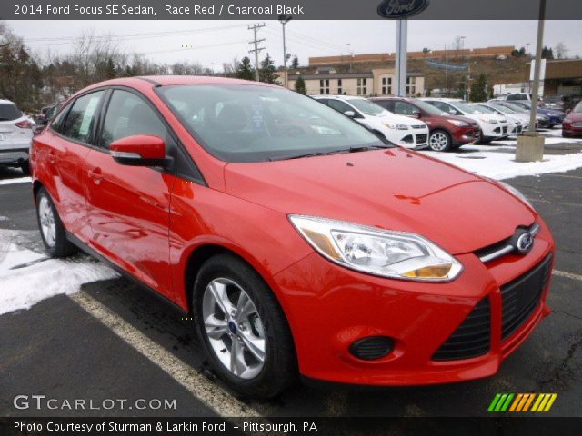 2014 Ford Focus SE Sedan in Race Red