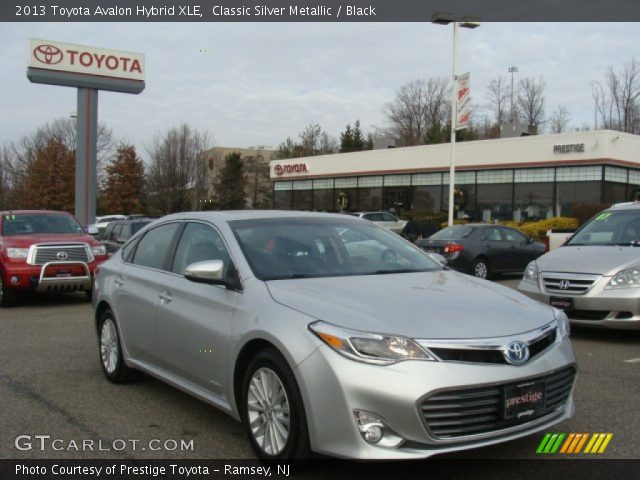 2013 Toyota Avalon Hybrid XLE in Classic Silver Metallic