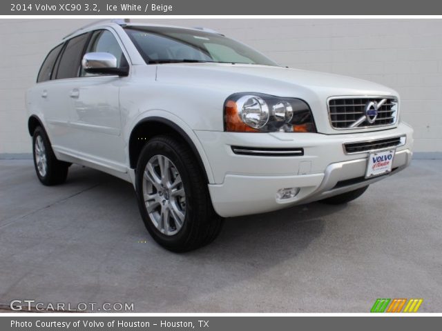 2014 Volvo XC90 3.2 in Ice White