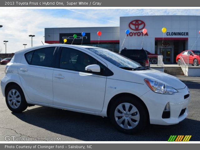 2013 Toyota Prius c Hybrid One in Super White