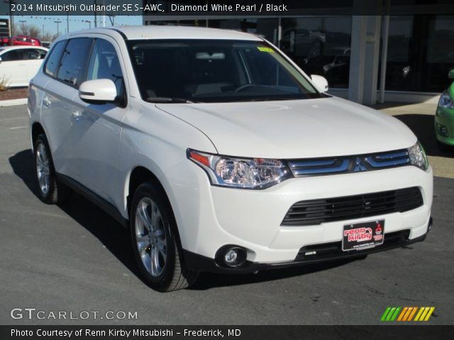 2014 Mitsubishi Outlander SE S-AWC in Diamond White Pearl