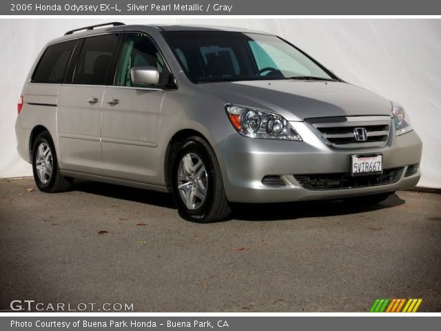 2006 Honda Odyssey EX-L in Silver Pearl Metallic