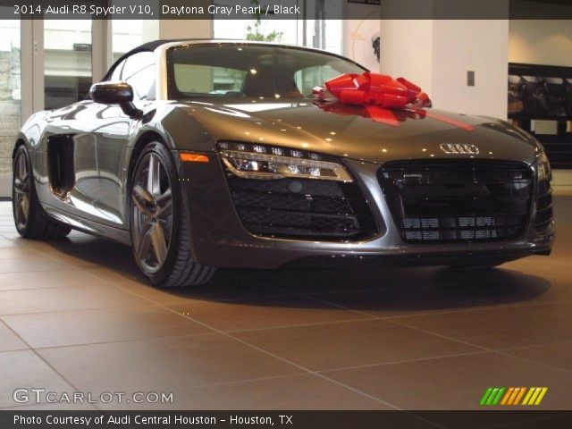 2014 Audi R8 Spyder V10 in Daytona Gray Pearl