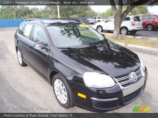 2009 Volkswagen Jetta TDI SportWagen in Black Uni
