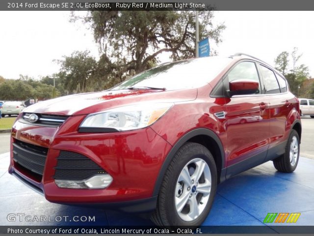 2014 Ford Escape SE 2.0L EcoBoost in Ruby Red