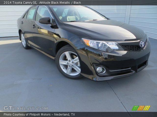 2014 Toyota Camry SE in Attitude Black Metallic