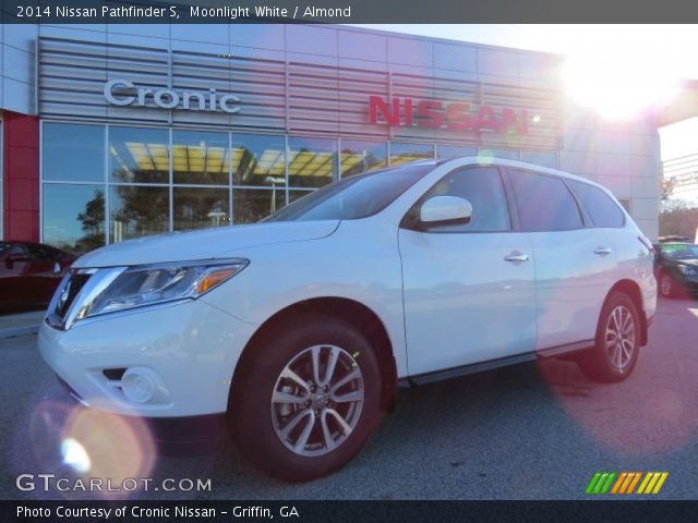 2014 Nissan Pathfinder S in Moonlight White