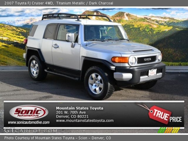 2007 Toyota FJ Cruiser 4WD in Titanium Metallic