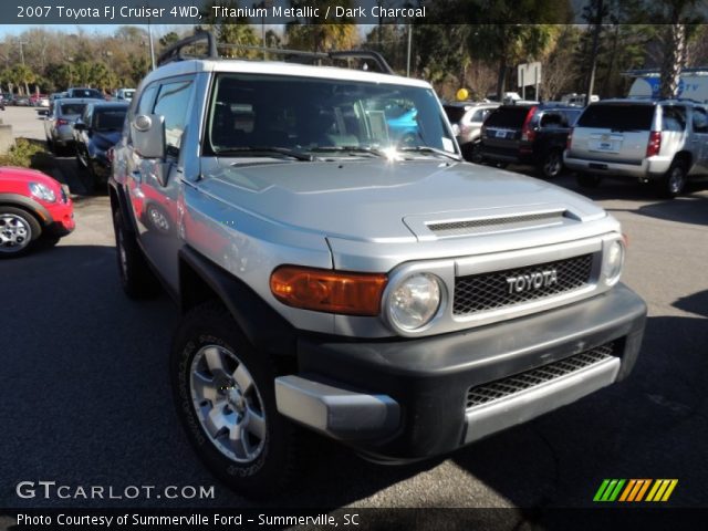 2007 Toyota FJ Cruiser 4WD in Titanium Metallic